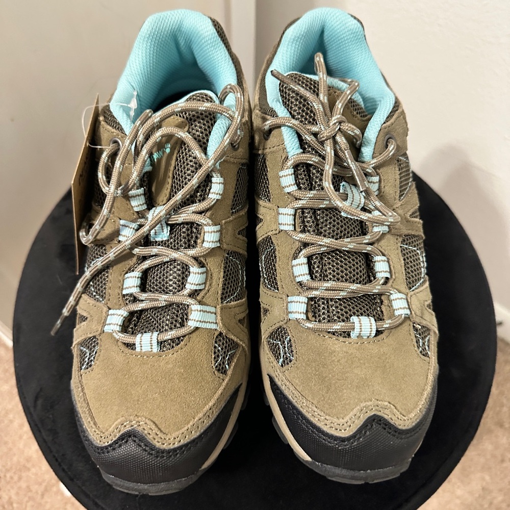 Bearpaw Women’s Hiking Shoes Size 7
